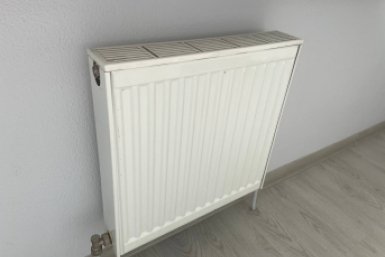 Клею за батарею перед отопительным сезоном - дома теплее, а счет за ЖКУ на 10% меньше ИА Stavropol.Media