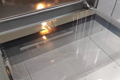 1 таблетку в кипяток - и духовка как с завода: ни липкого жира, ни одного развода - стекло прозрачнее воды скриншот видео с дзен-канала &quotСоветы для дома&quot (12+)