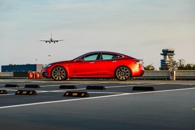 Tesla Model S unsplas.com