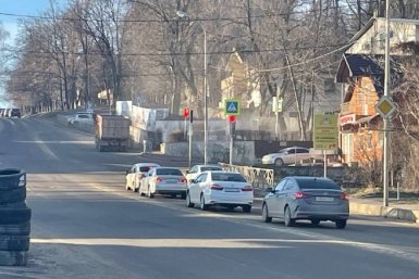 Баню в переулке Крупской начали сносить в Ставрополе
