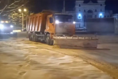 Больше 100 человек и 72 спецмашины всю ночь расчищали от снега дороги Ставрополя Соцсети главы Ставрополя Ивана Ульянченко