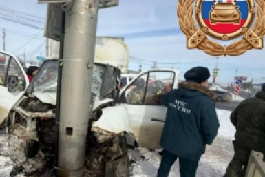Грузовик врезался в столб в Ставрополе Госавтоинспекция Ставрополья