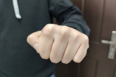Полиция проводит проверку по факту избиения девушки в Ставрополе ИА Stavropol.Media