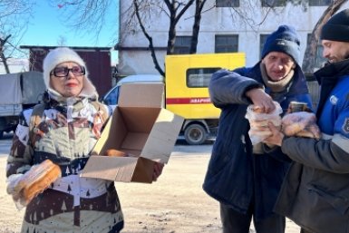 Жительница Кисловодска угостила пирожками аварийную бригаду Администрация Кисловодска