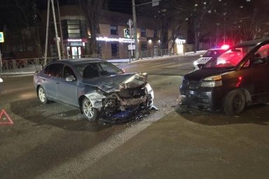 Четверо пострадали в ДТП на пересечении Мира и Чкалова в Ставрополе Госавтоинспекция Ставрополья