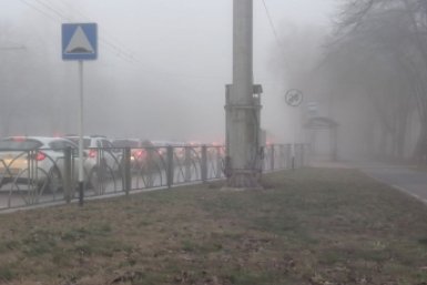 О густом тумане на дорогах Ставрополя предупреждают водителей в ГАИ ИА Stavropol.Media