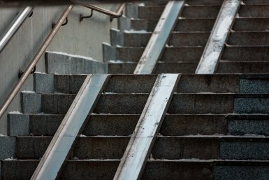 Отсутствие освещения в подземном переходе на Кулакова возмутило ставропольцев