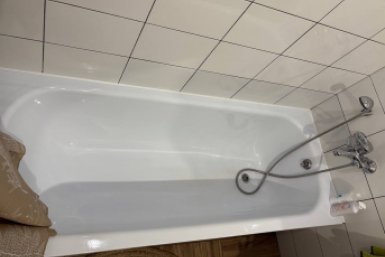 1/2 стакана на стенки — и ванна станет белоснежной: ни пятен, ни ржавчины, сверкает даже ночью