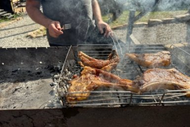 "Холодно, ветрено, возможны осадки": синоптики предупредили россиян о погоде на майские праздники