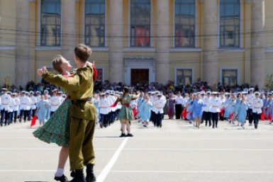Парад Победы прошёл на площади Ленина в Ставрополе Пресс-служба правительства Ставрополья