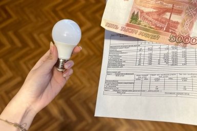 Соседи смеялись, пока не увидели счетчики: этот трюк с лампочкой снижает счета ЖКХ почти на 40%