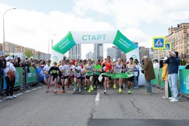Ветер в волосах: почти 1500 человек пробежали "Зеленый марафон" в Ставрополе