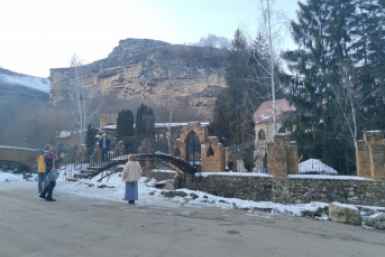 Скалу &quotЗамок&quot под Кисловодском официально переименовали в &quotЗамок коварства и любви&quot ИА Stavropol.Media