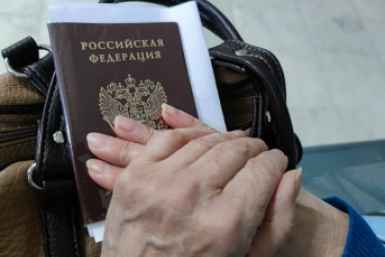 Новый рубеж: какие льготы, доплаты и бесплатные услуги открываются пенсионеру в 65 лет