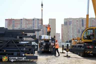 Каркас модульного бассейна на улице Тухачевского начали возводить в Ставрополе
