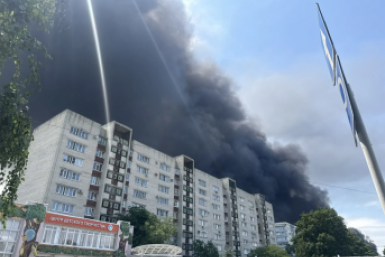 Пострадавший от мощного пожара индустриальный парк в Ставрополе готовится к суду Архивное фото с места пожара ИА Stavropol.Media