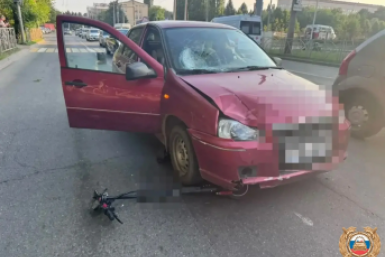 Водитель &quotЛады&quot сбил самокатчика на пешеходном переходе в Ставрополе ГАИ Ставрополья