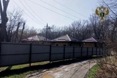 Пять домов самовольно построила база отдыха на Ставрополье - их снесли