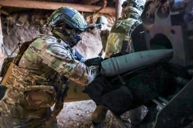 Здесь мы, как братья, как в одной семье: "Щука" и "Юта" служат в артиллерийской батарее
