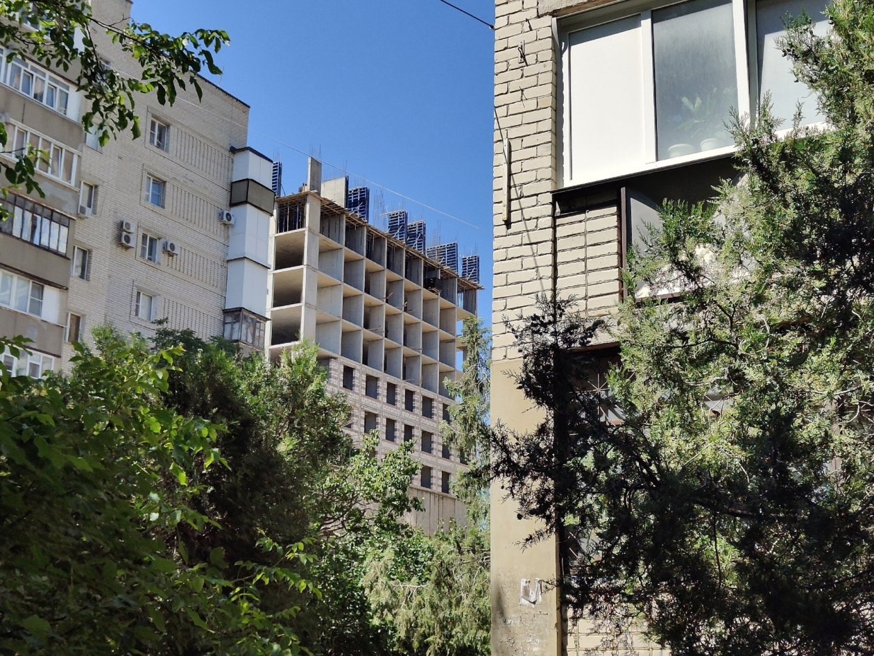 Высотки среди старого квартала: ЖК "Федерация" строится в Ставрополе