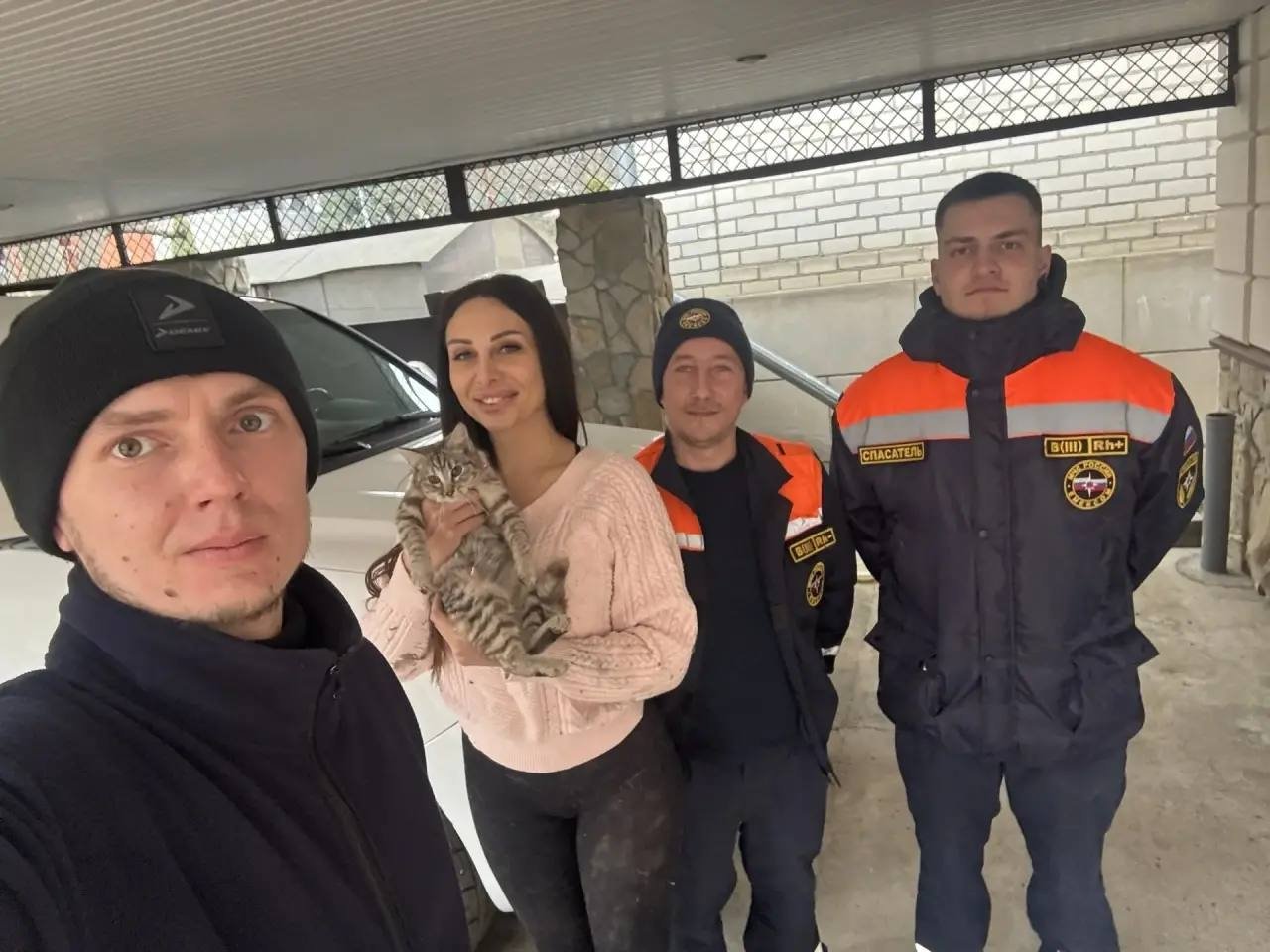 Кошка застряла в бытовом приборе в Предгорном округе