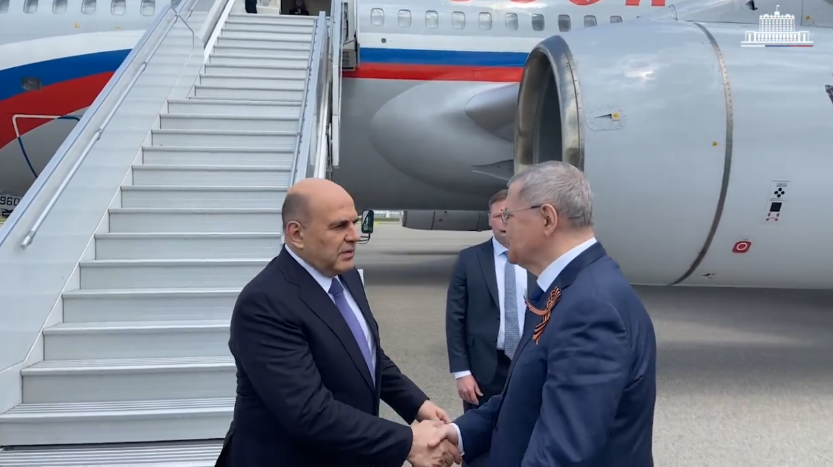 Михаил Мишустин прибыл в Минеральные Воды на Кавказский инвестфорум соцсети Правительства РФ