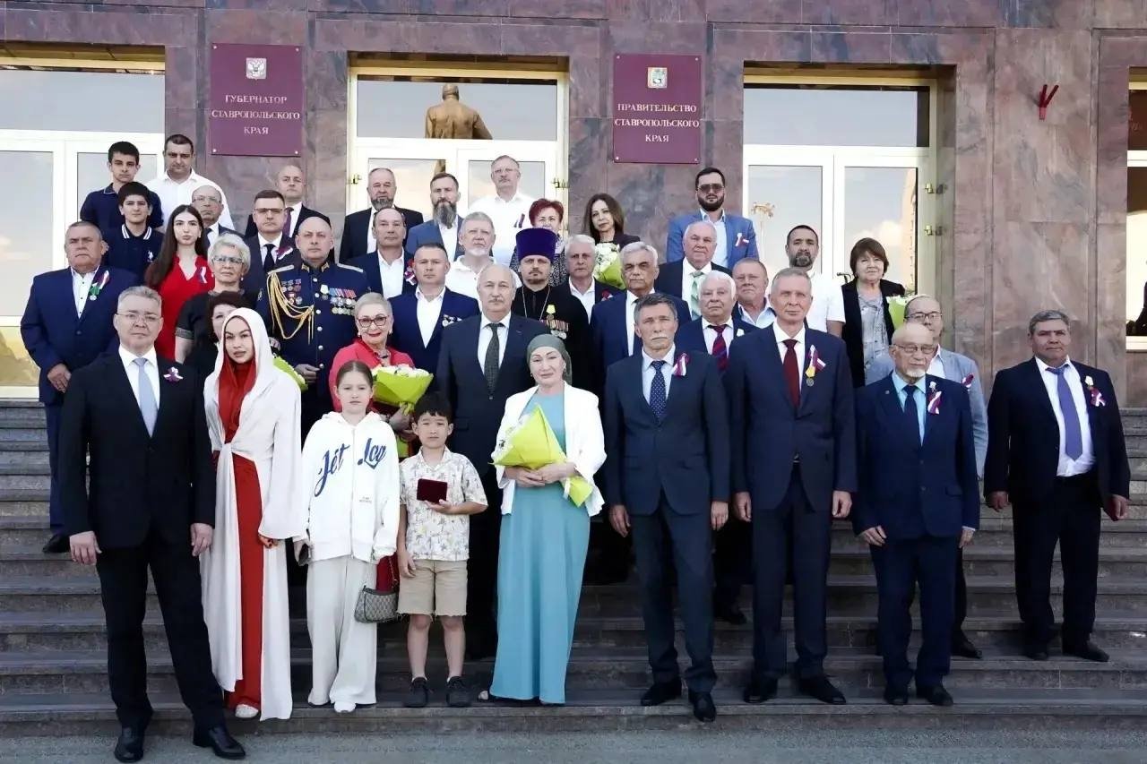 27 ставропольцев получили федеральные и краевые награды ко Дню России Соцсети губернатора Ставрополья Владимира Владимирова