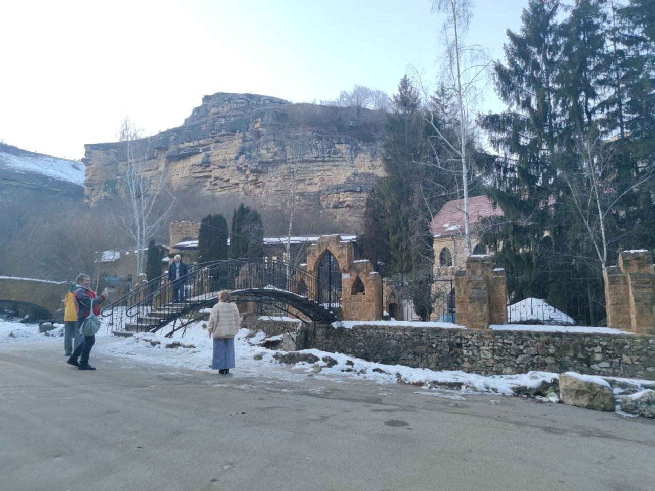 Скалу &quotЗамок&quot под Кисловодском официально переименовали в &quotЗамок коварства и любви&quot ИА Stavropol.Media