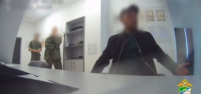 Пьяный пассажир устроил дебош в самолете из Петербурга в Новокузнецк Транспортная полиция Сибири