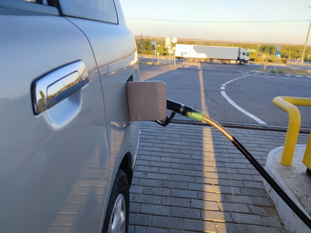 &quotБензина нет нигде&quot: ставропольцы жалуются губернатору на дефицит топлива в середине августа Елена Гиневская, ИА Stavropol.Media